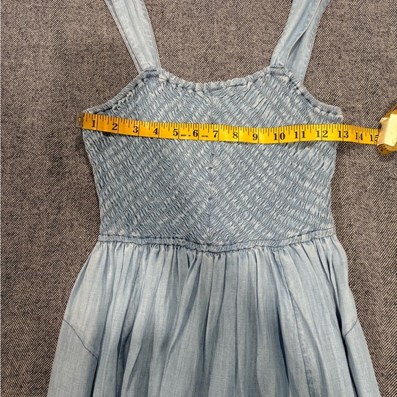 Nic + Zoe Sarah Smocked Chambray Sundress | size: XS | Color: Mid Wash - Picture 4 of 8